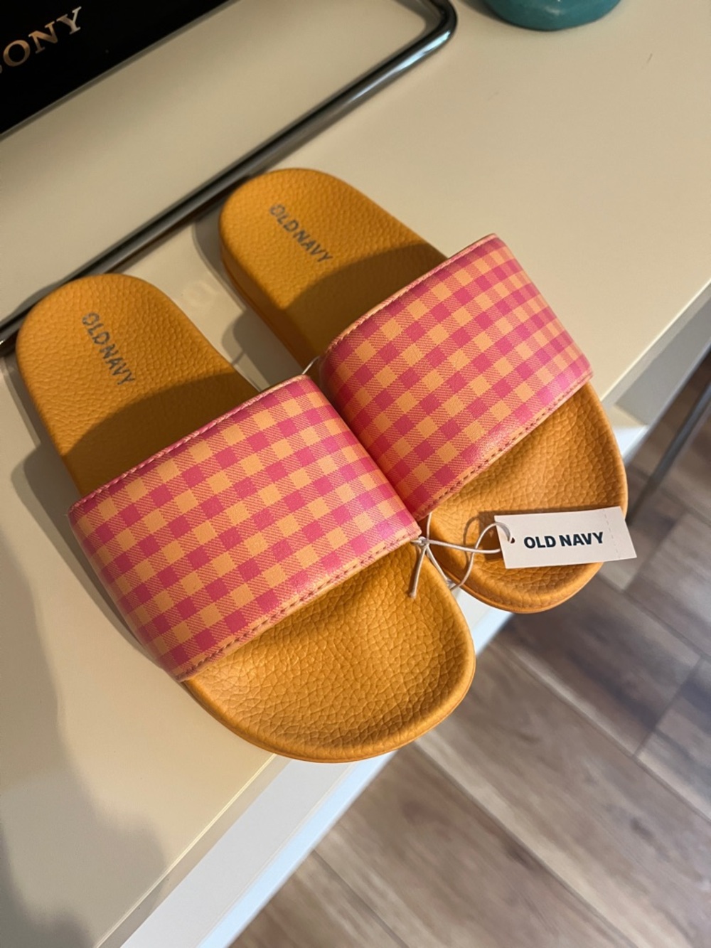 Kids Old Navy Pink Gingham Strap with orange Footbed Slide Sandals